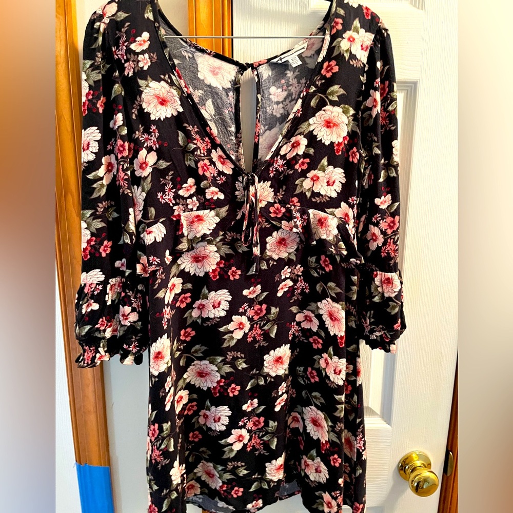 Floral bell sleeve dress